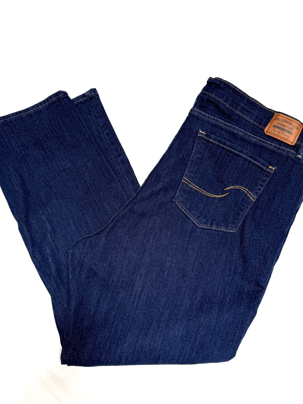 Women’s Dark Wash Classic Levi’s Denim Jeans - 20 short